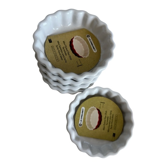 Le Creuset 5-Piece Set Mini Fluted Flan Dish Tartelette White 4.25 inches - Picture 2 of 6